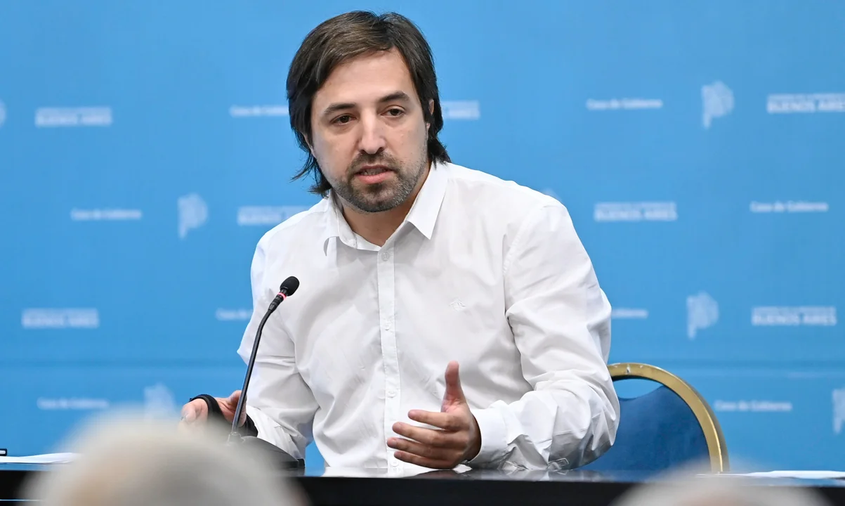 Kicillof y Kreplak intervinieron con un avión sanitario para trasladar al país a Samid desde Uruguay