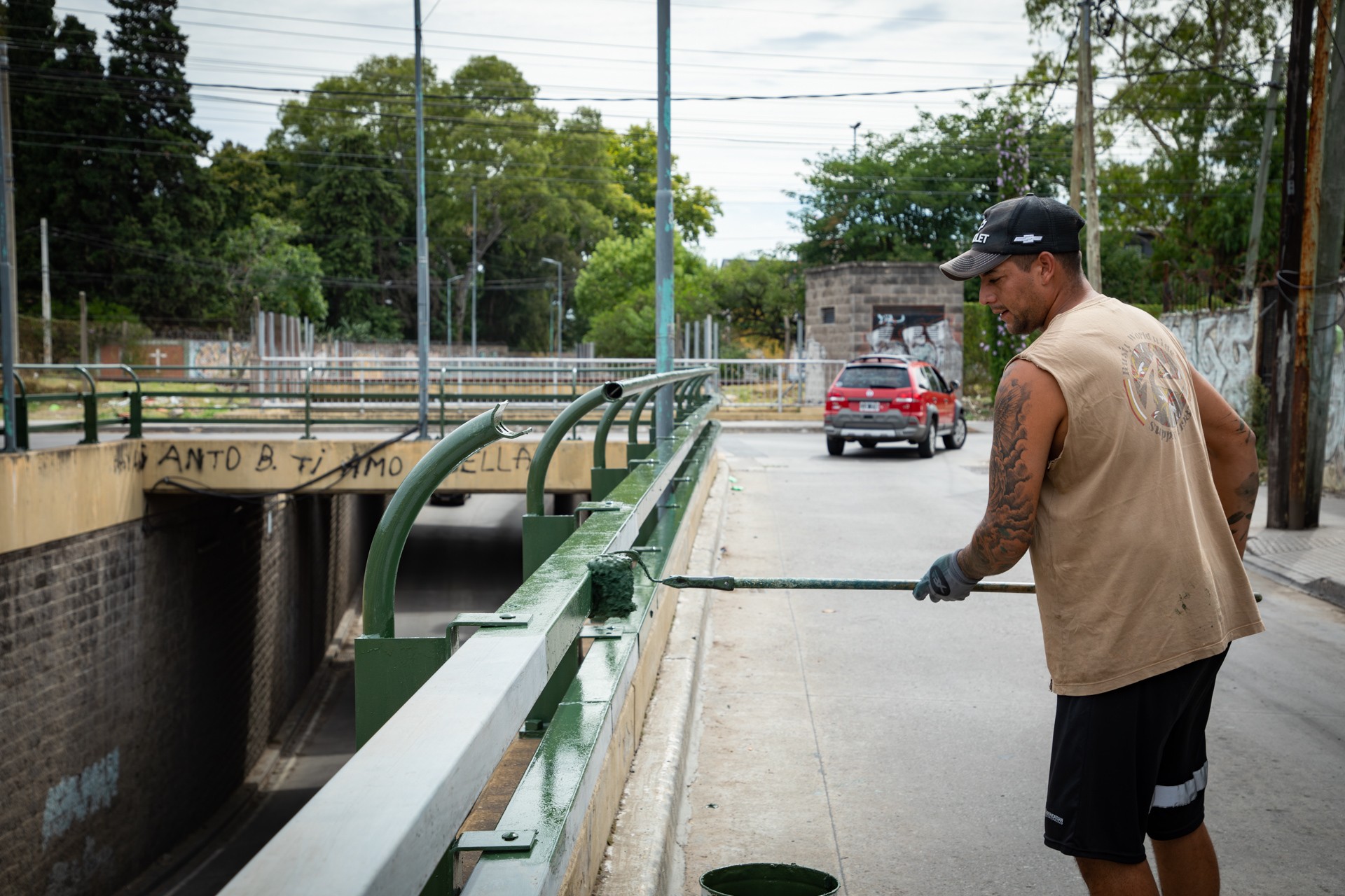 Hudson: Tareas de embellecimiento del bajovías de Avenida Italia