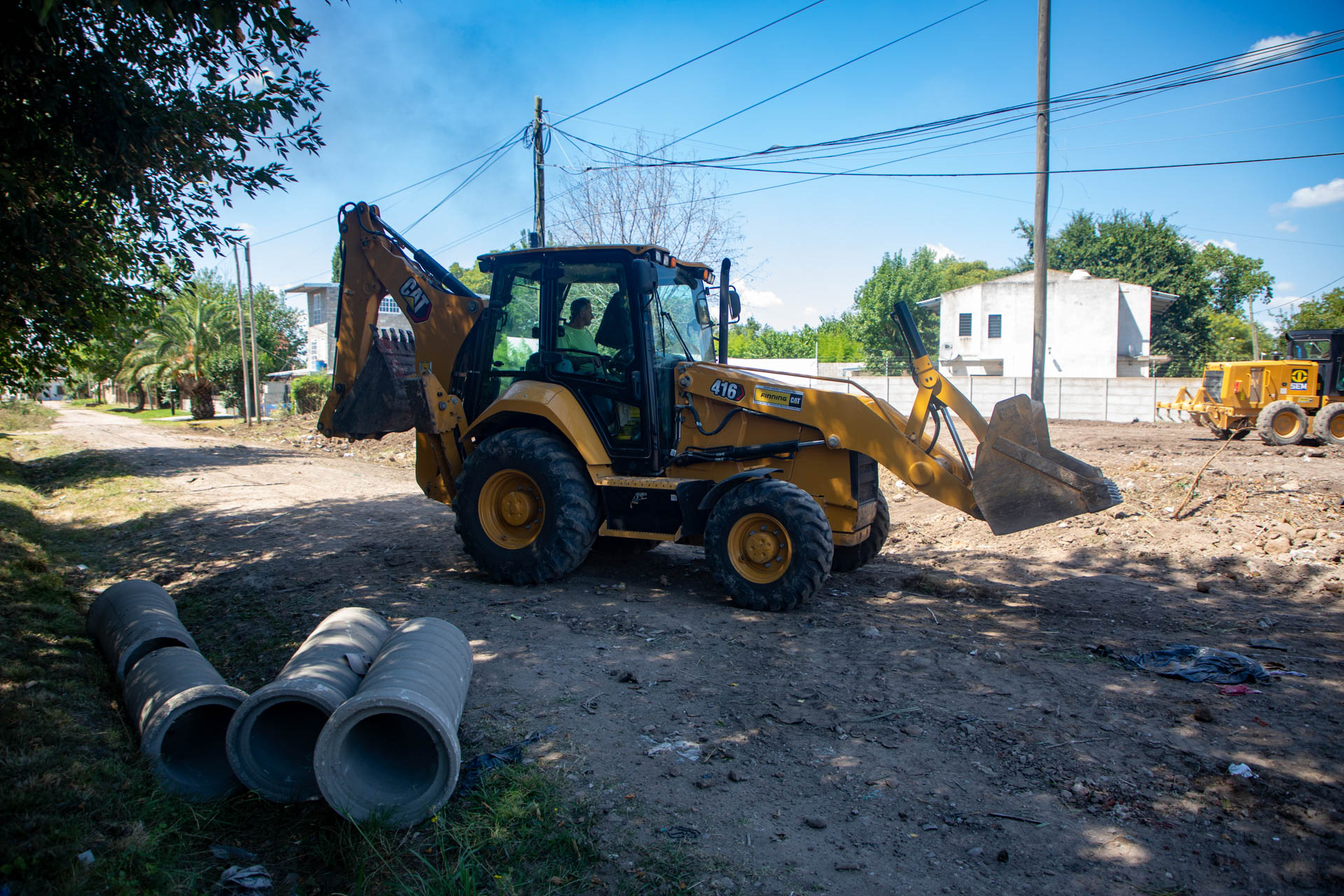 Obra de pavimentación y saneamiento en Sourigues