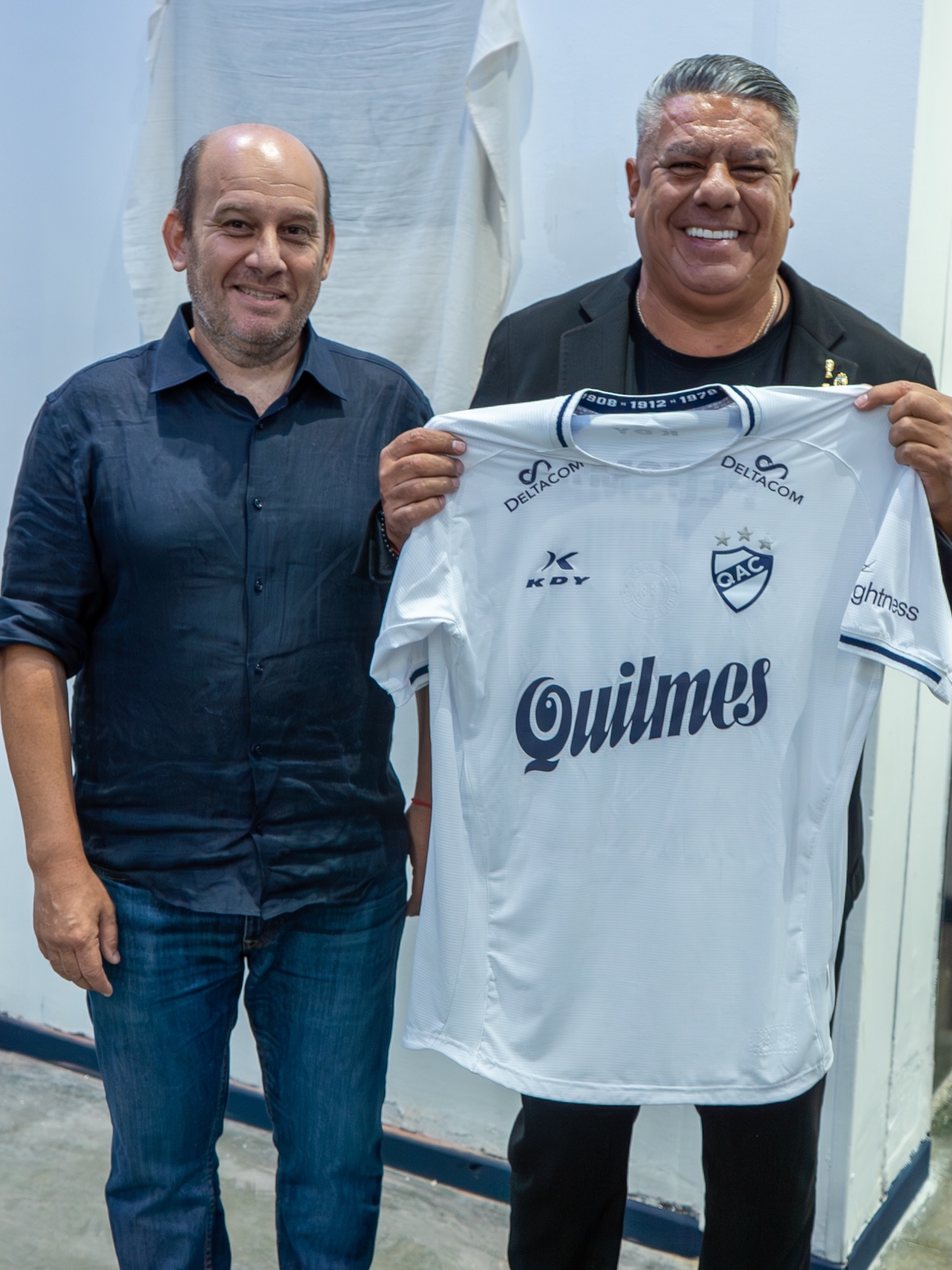 Claudio Tapia visitó el Estadio Centenario y recorrió las obras