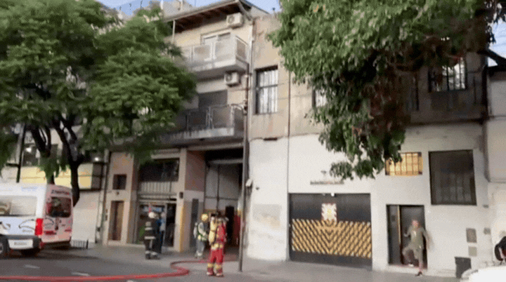 Se incendió una fábrica de bicicletas en Barracas