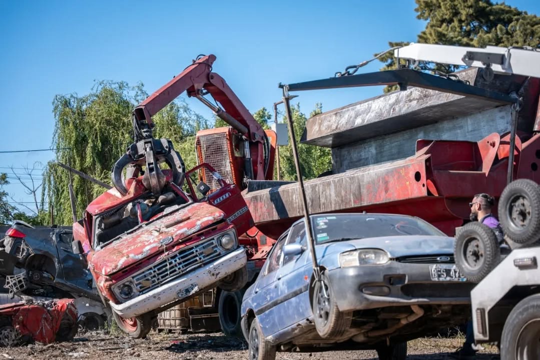 Se compactaron más de 600 vehículos secuestrados