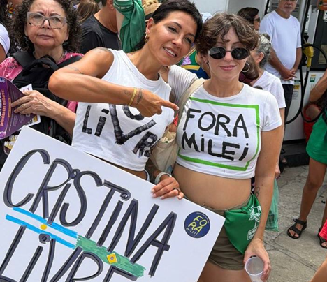 Mayra en Brasil: «necesitamos a Cristina en libertad para recuperar el país de la destrucción”