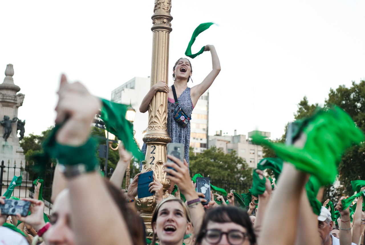 8M: el 64% de las personas con menores ingresos son mujeres