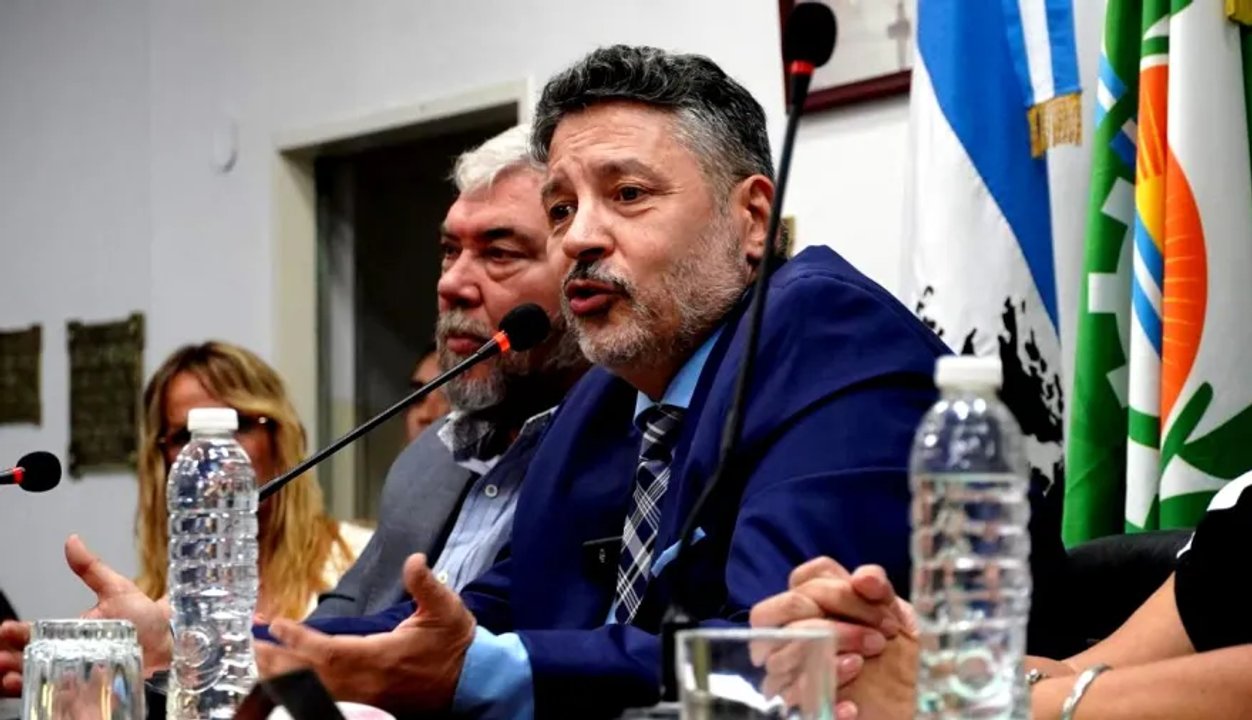 Merlo: Gustavo Menéndez, entre los intendentes con peor imagen
