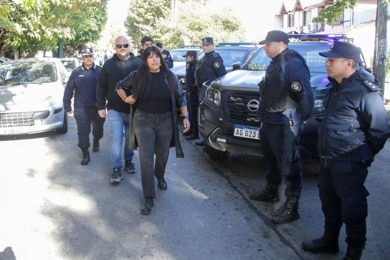 Operativo de saturación e interceptación vehicular en Quilmes Centro