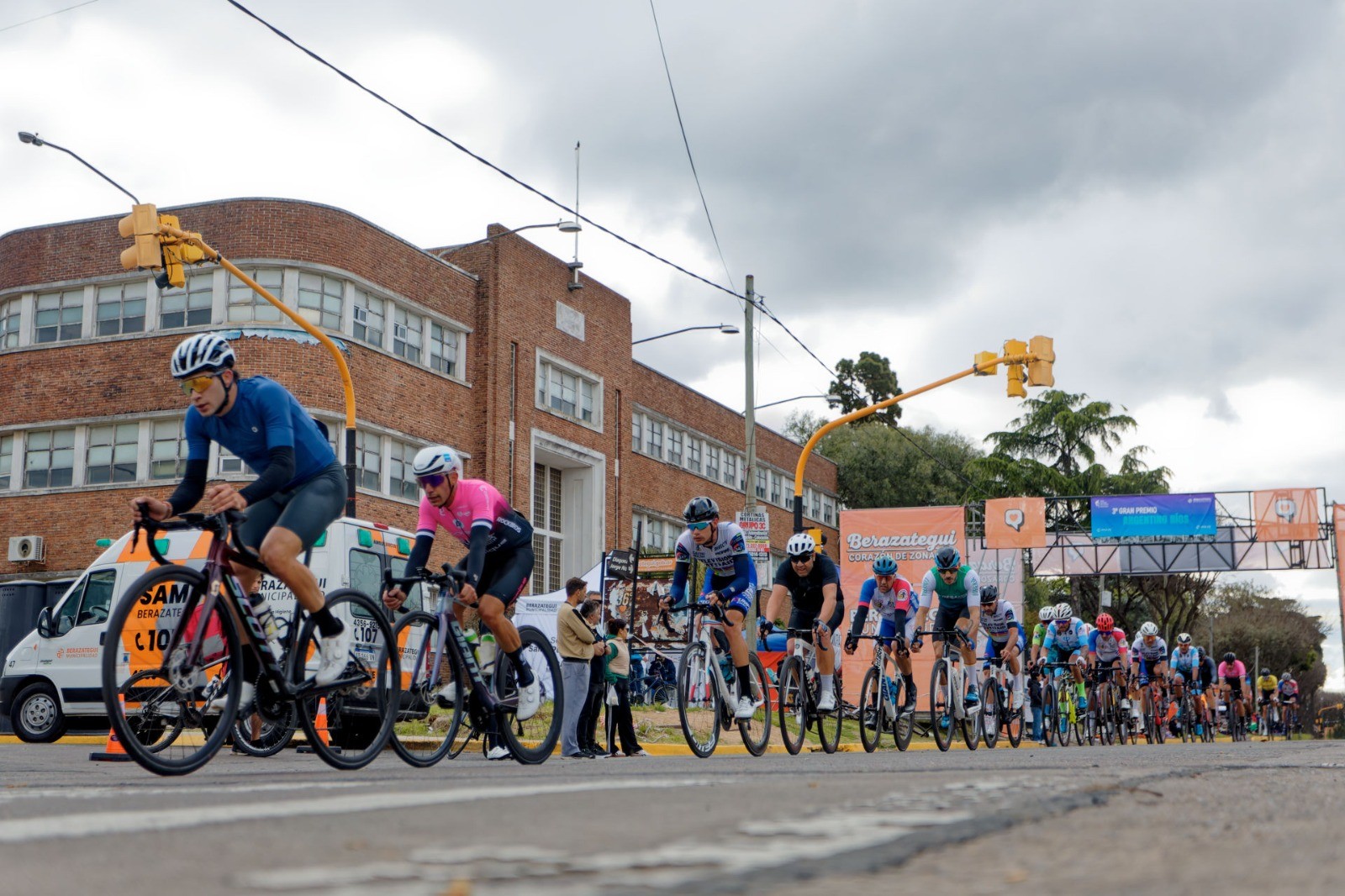 Berazategui se prepara para el Gran Premio Argentino Ríos de Ciclismo