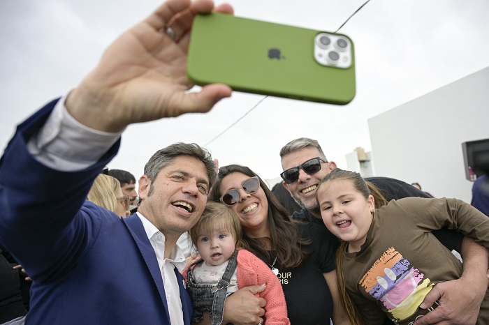 Viviendas en San Vicente: Kicillof entregó 64 casas en Alejandro Korn