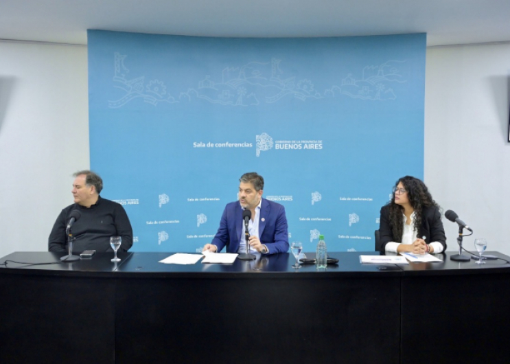 Carlos Bianco cuestionó a Milei y habló de recesión económica