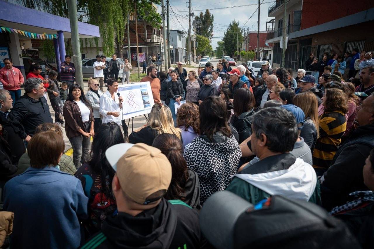 Inauguraron 33 cuadras de pavimentos en el barrio El Progreso de Bernal Oeste