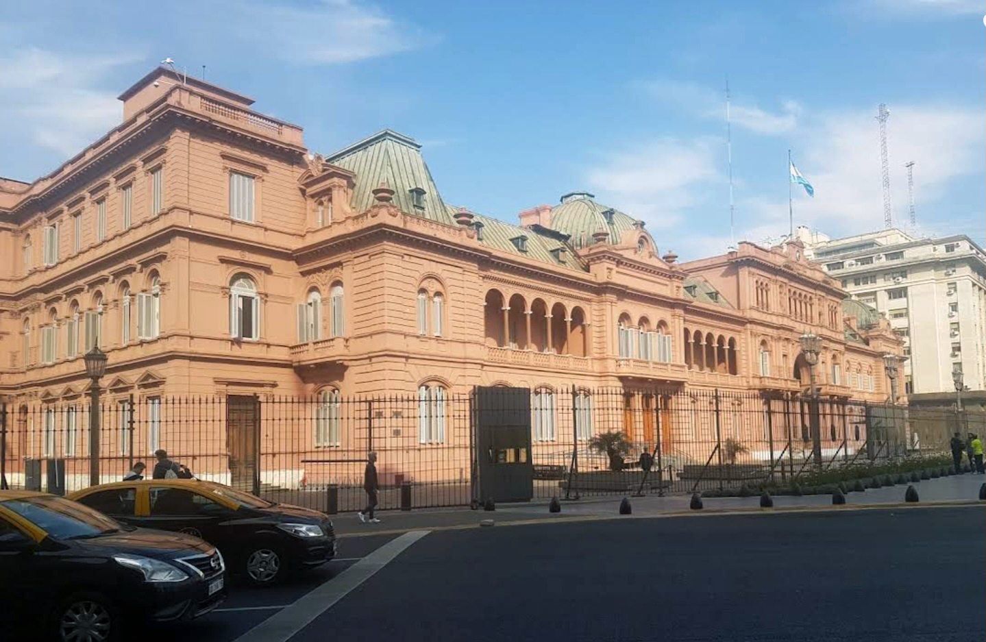 Programa económico de Milei: las advertencias de El Político
